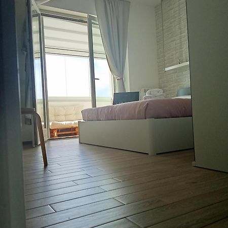Residenze Ohana Фьюмичино Экстерьер фото