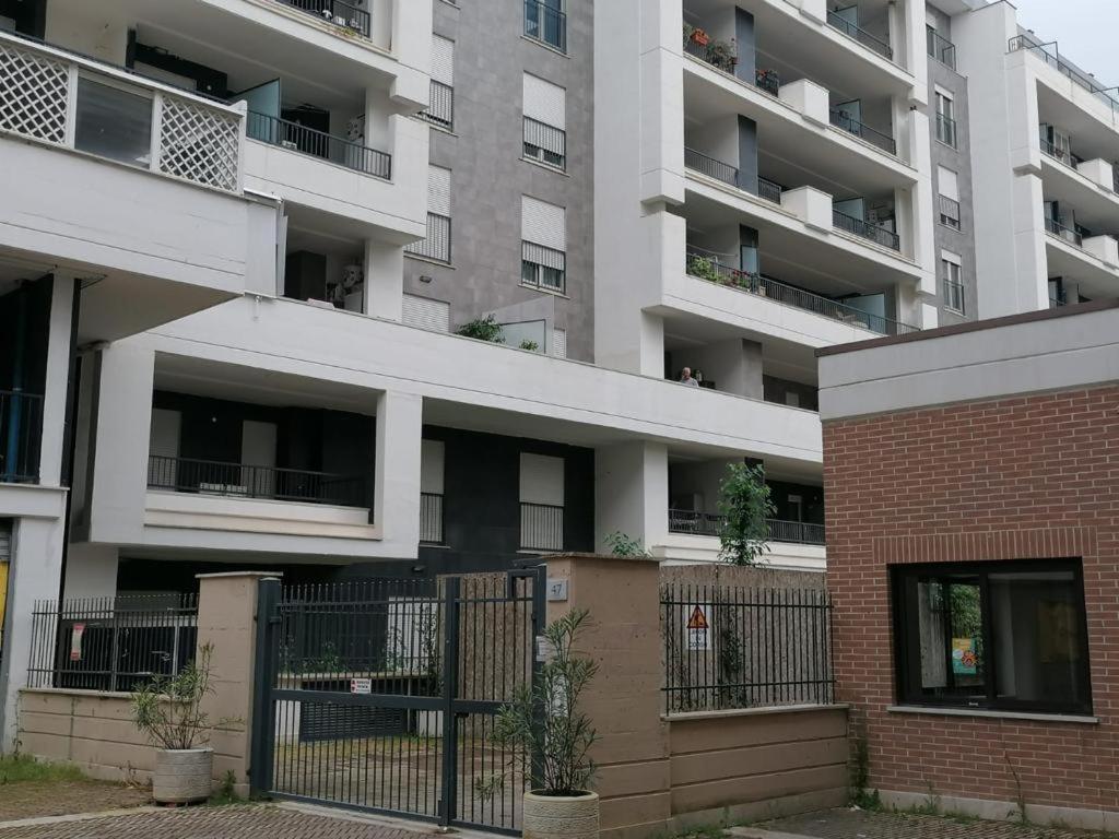 Residenze Ohana Фьюмичино Экстерьер фото