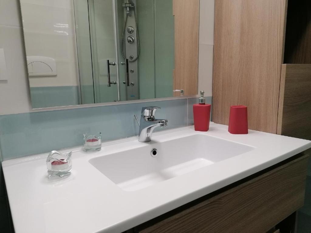 Residenze Ohana Фьюмичино Экстерьер фото