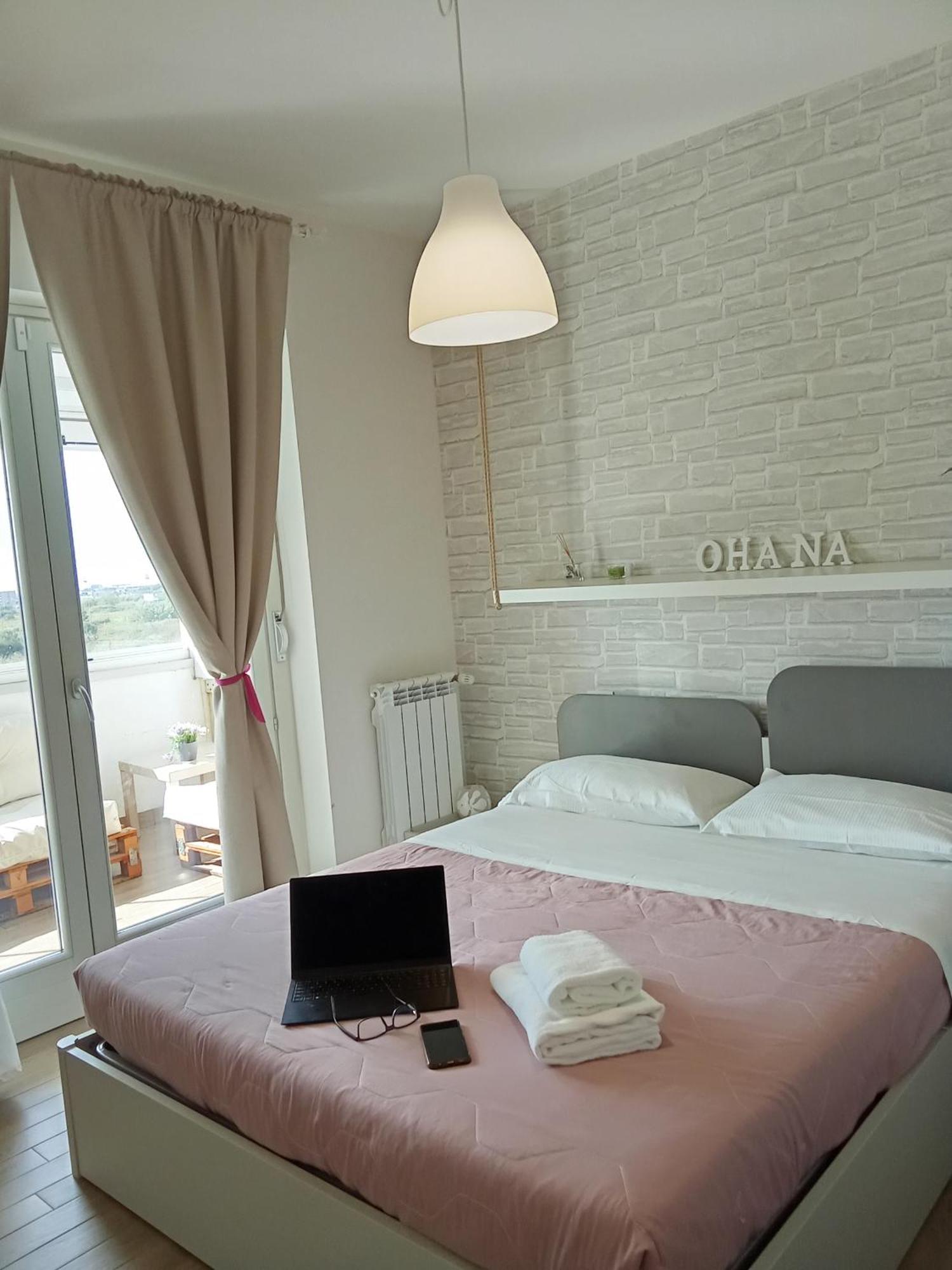 Residenze Ohana Фьюмичино Экстерьер фото