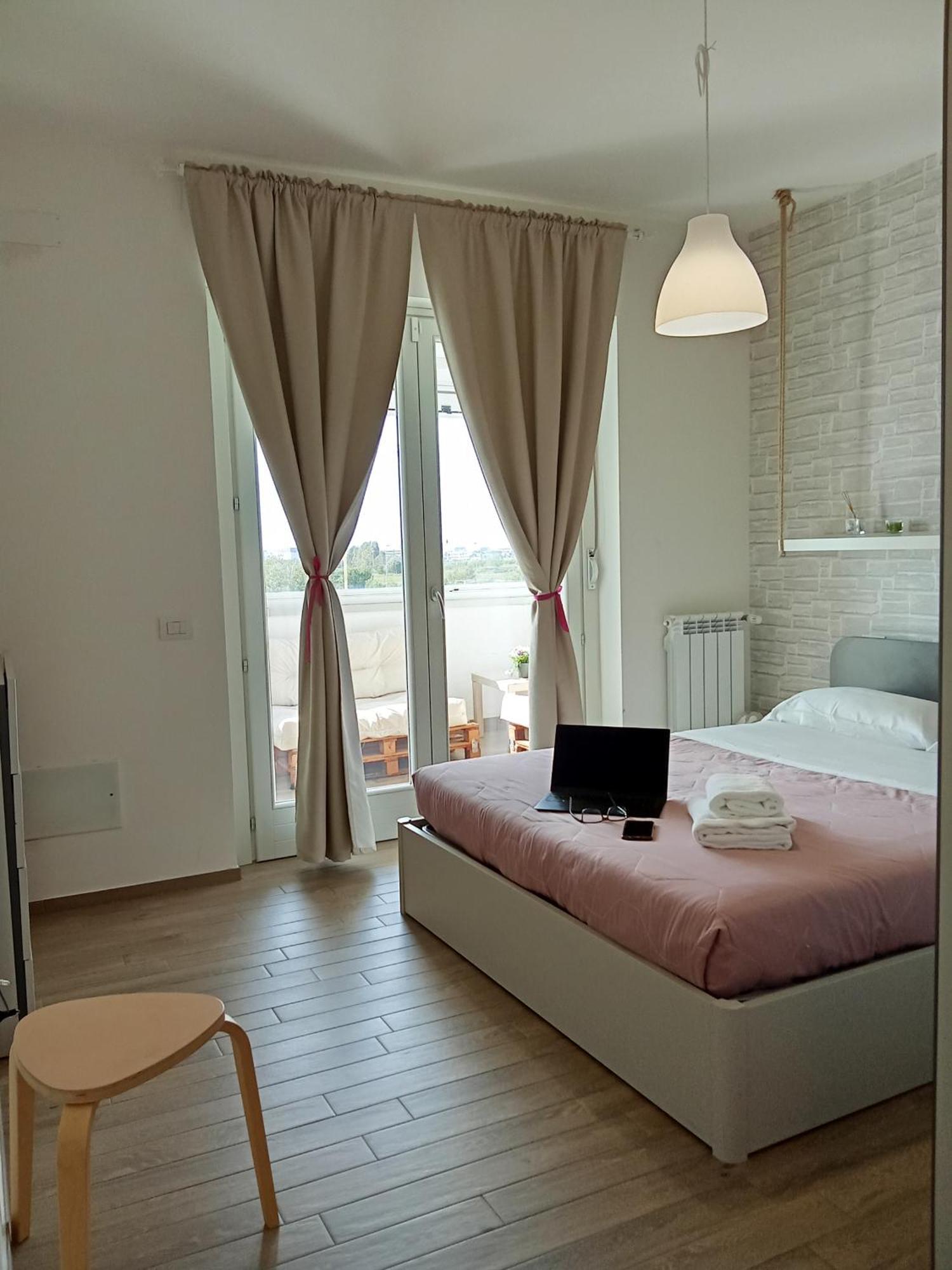 Residenze Ohana Фьюмичино Экстерьер фото
